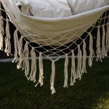 Brazil stílusú pamut függőfotel bézs színben, 2 párnával – 120 kg teherbírás