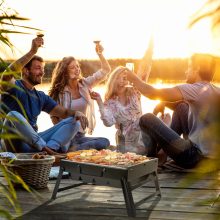 Hordozható faszenes grill utazáshoz és kerti sütéshez, kompakt grillező